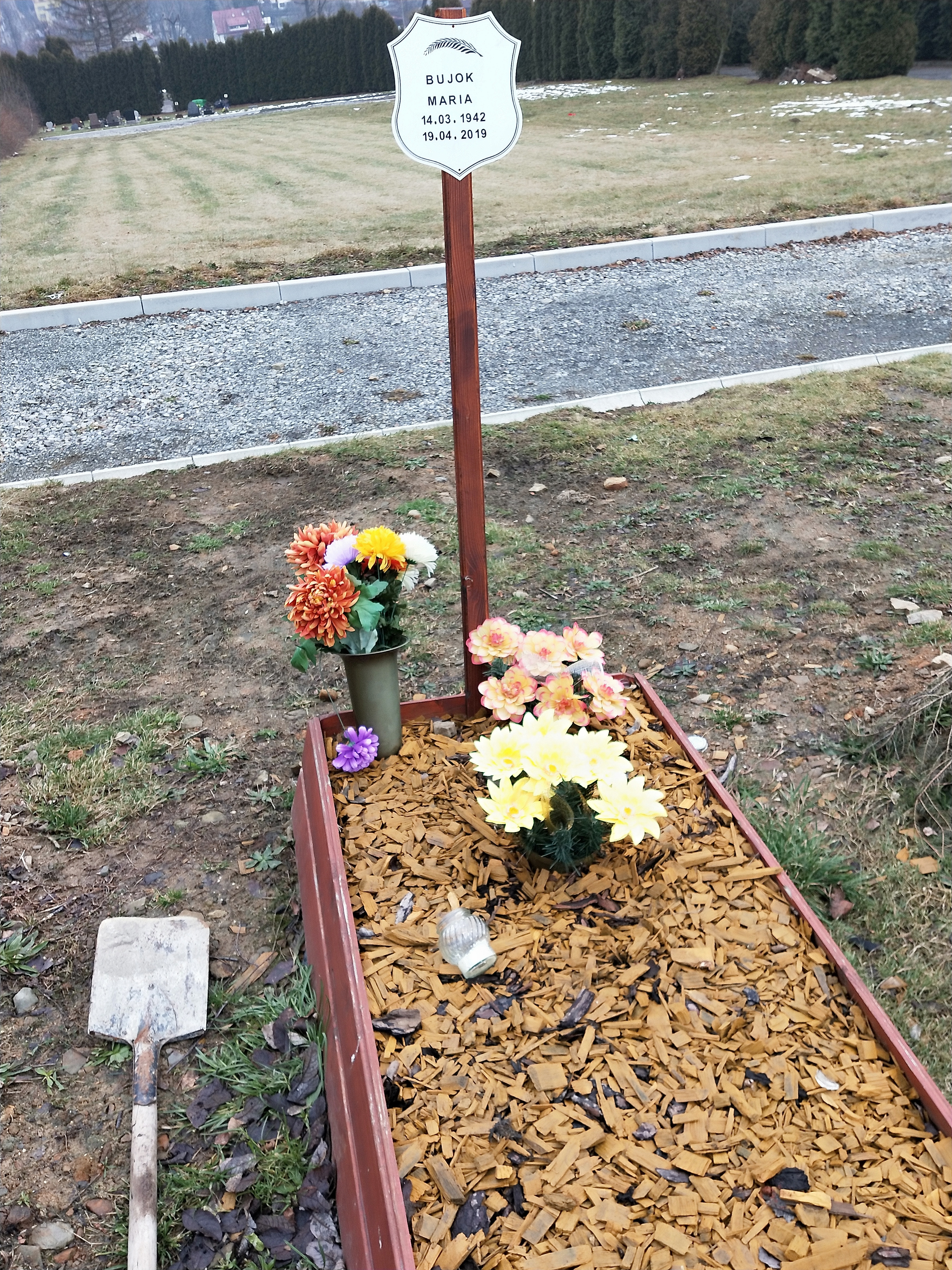 Grób Maria Bujok
