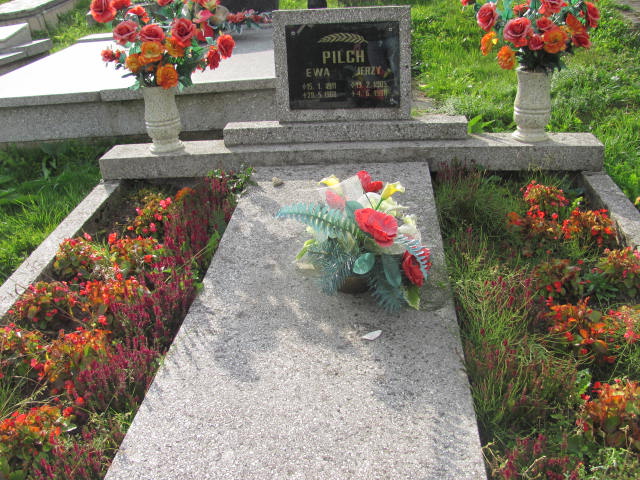 Grób Jerzy Pilch